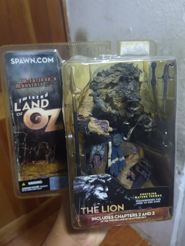 Twisted Land Of Oz The Lion Mcfarlane S Monsters (detalle)