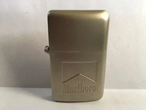Encendedor Zippo Marlboro (Usado)