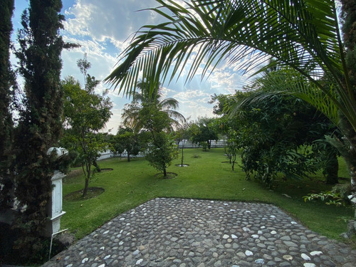 Residencia Lomas De Cocoyoc 5r 5b 4e Alberca Super Jardin