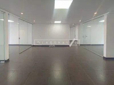 Oficina en arriendo