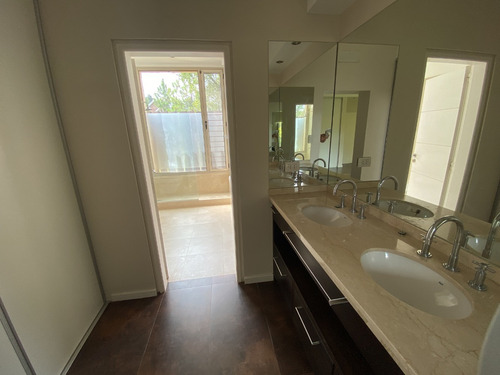 Casa En Venta En Fisherton Aldea