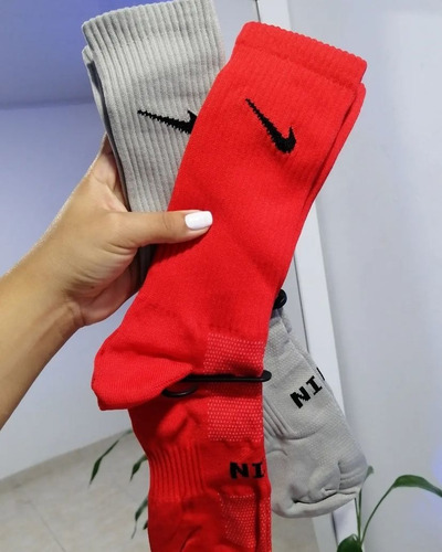 Imagen 8 de 8 de Medias Deportivas Nike Y adidas.