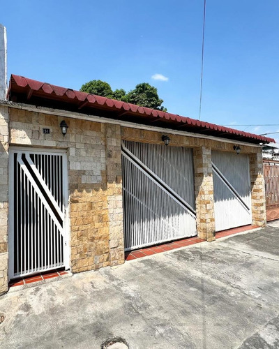 Casa En Venta En San Ignacio Maracay Mg1256