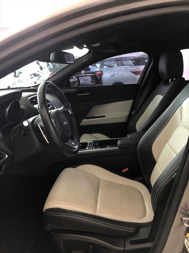 Jaguar Xe 2.0 16v Ingenium P250 R-sport