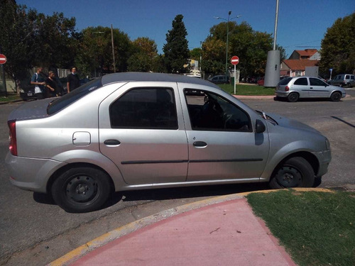 Renault Logan 1.6 8v Pack
