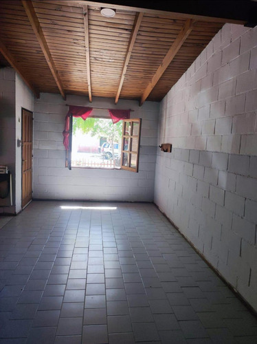 Casa De 6 Ambientes Con Pileta Jacuzzi, Garaje Y Centrica
