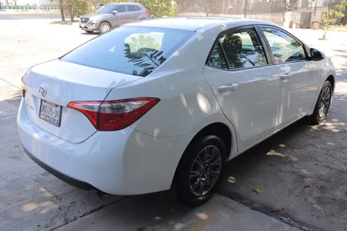 Toyota Corolla 1.8 Base At