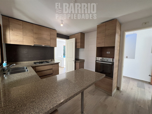 Espectacular Casa En Venta De 3 Dorm. En Piedra, Roja