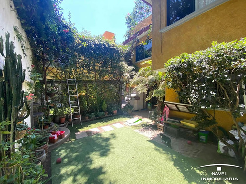 Casa En Venta Desarrollada En Dos Niveles Con Un Mezzanine, En La Calle De Av. México En La Colonia Heroes De Padierna