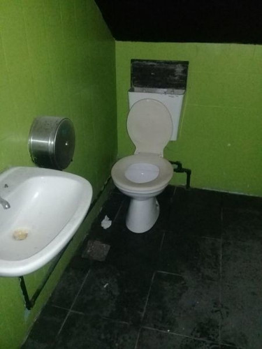 Imagen 3 de 5 de Local En Venta En Quilmes
