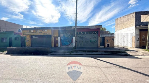 Venta Casa+3 Locales Calle Williams M. Castelar