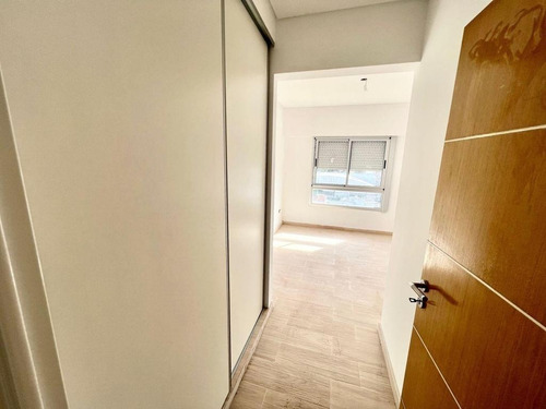 Imagen 12 de 15 de Departamento De 2 Ambientes Al Frente Con Balcon