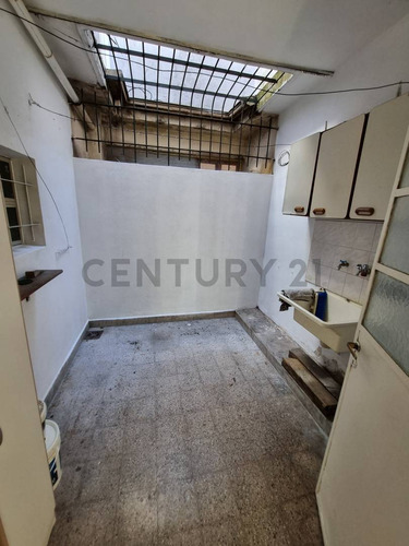 Alquiler Departamento 1er Piso Por Escalera, 2 Dormitorios En La Plata 34 Entre 115 Y 116