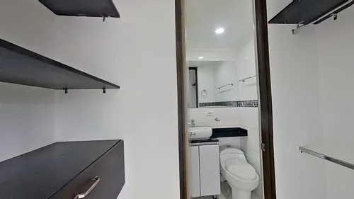 Gran Apartamento En Niquia, Código 53