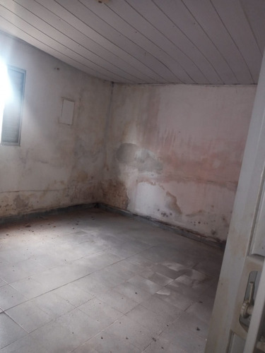 Terreno Com Uma Casa De 4 Cômodos E Um Sobrado De 3 Comodos
