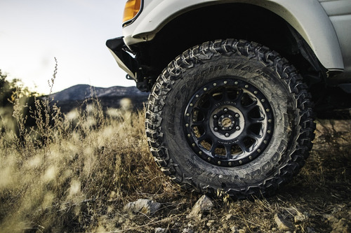 Llanta 245/65r17 Bf Goodrich Mud Terrain T/a Km3
