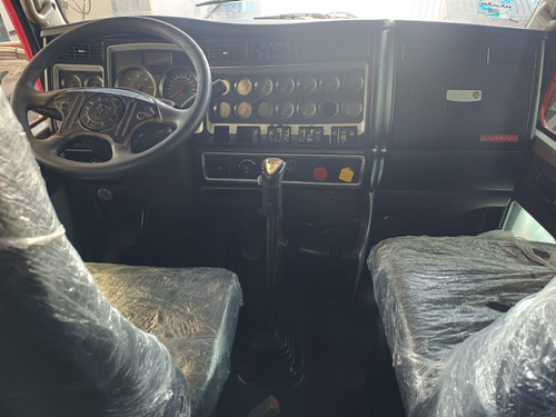 # 5016 Kenworth T800 2015