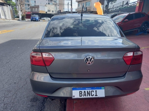 Imagem 4 de 18 de Volkswagen Voyage 2018 1.6 Msi Trendline Total Flex 4p