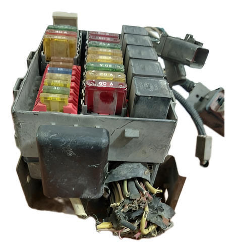 Caja De Fusibles F150-f250-f350 92-97 (Usado)