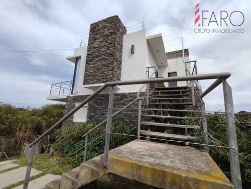 Hermosa Casa En Punta Piedras, Con Vista Al Mar.ref: 5581
