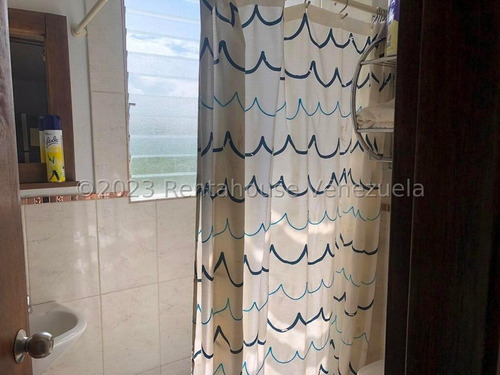 Apartamento En Venta En Macaracuay 24-8255 Le