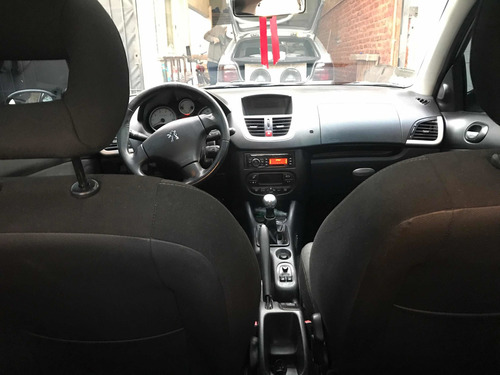 Imagen 9 de 12 de Peugeot 207 2010 1.6 Quicksilver