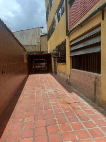 Imagen 4 de 19 de Local Comercial En Boleita Sur Para Oficina- Deposito En Pb A Orilla De Calle