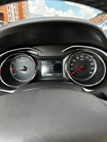 Chevrolet Onix 1.0T Premier Sedan At