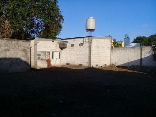 Imagen 8 de 16 de Galpon Sobre Terreno Centrico Mejoras Para Vivienda