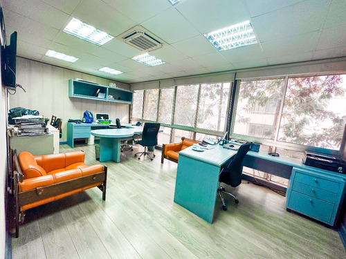Imagen 12 de 17 de Edificio Con 19 Oficinas, Optimas Condiciones, Bajo Precio