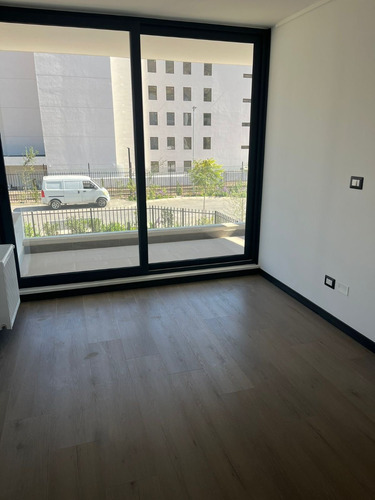 A Estrenar En Las Condes Hermoso E Iluminado Townhouse