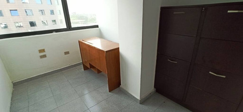 Imagen 4 de 9 de Mh Oficina San Jose De Tarbes 86 Mts2