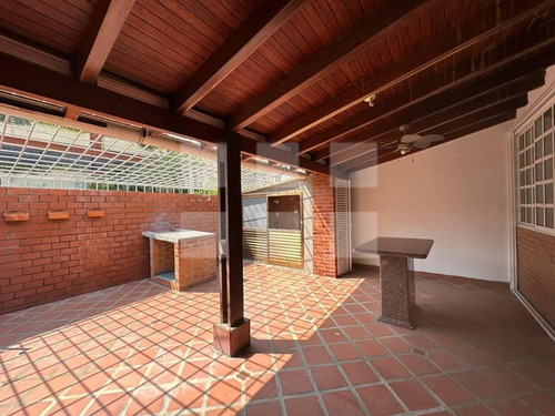 En Venta Acogedor Twonhouse En La Cuidad De Lecheria Estado Anzotegui