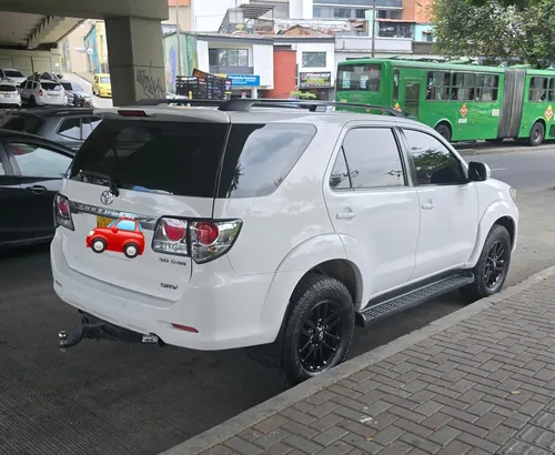 Toyota Fortuner 3.0 Srv