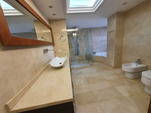 Imagen 15 de 16 de Alquilo Apto 360m2 5h/6b/4p Clns.de Valle Arriba 9868