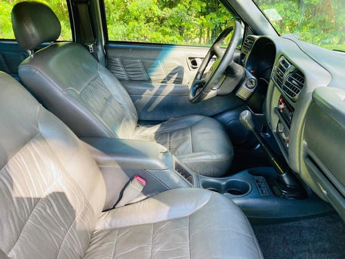 S-10 Deluxe 4x4 2002