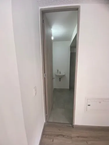 Apartaestudio En Venta En El Barrio Castilla, Bogotá