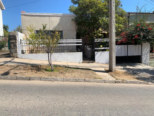 Venta De Casa En Recreo, Excelente Ubicación Cercana A Club 