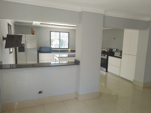 Casa En Venta Con Piscina En Bonao