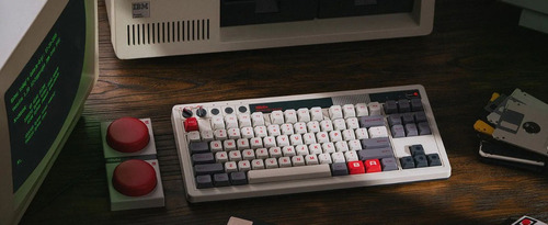 // Teclado 8bitdo Retro Mecánico Con Bluetooth 2.4g Usb-c