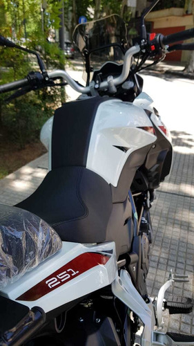 Imagen 12 de 19 de Benelli Trk 251 Abs Touring - Financiamiento - Agrobikes