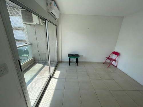 Imagen 15 de 17 de Monoambiente Impecable Moron Centro