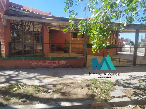 Venta Local En Mar Del Tuyu, Con Fondo De Comercio  La Riojanita , Excelente Ubicacion, Calle 1 Esq. 74, La Costa