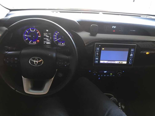 Toyota Hilux 2.8 Cd Srv 177cv 4x2 2017