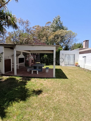 Imagen 22 de 30 de Casa De 3 Dormitorio Mas Dependencia A 1 Cuadra Del Mar - La Barra El Tesoro