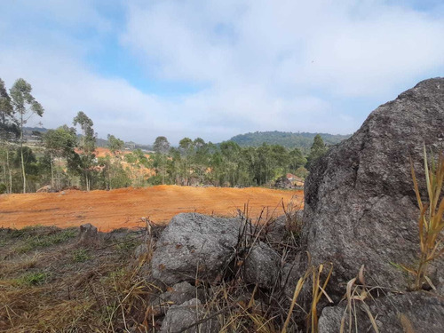 Imagem 13 de 14 de Vendo Terrenos - 1000m² Proximo A Represa Itupararanga
