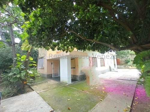 Imagen 3 de 17 de Casa En Venta Urb El Toro, Las Delicias. Maracay 23-10151 Hc