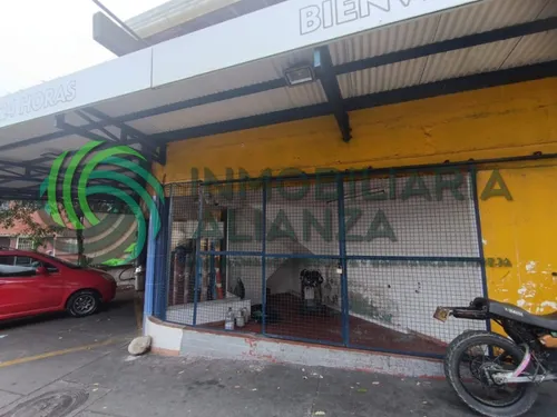 Local En Arriendo En Centro. Cod A16523