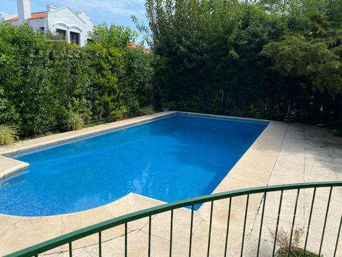 Apto Credito - Casa En Venta Barrio Cerrado, Escobar