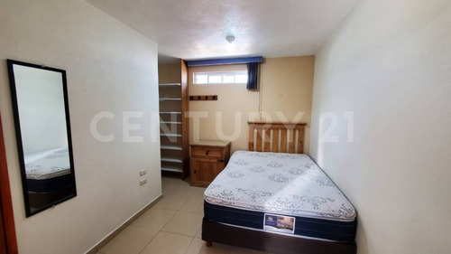 Casa De Estudiantes En Venta Cerca De La Uvm-cholula, Puebla,,